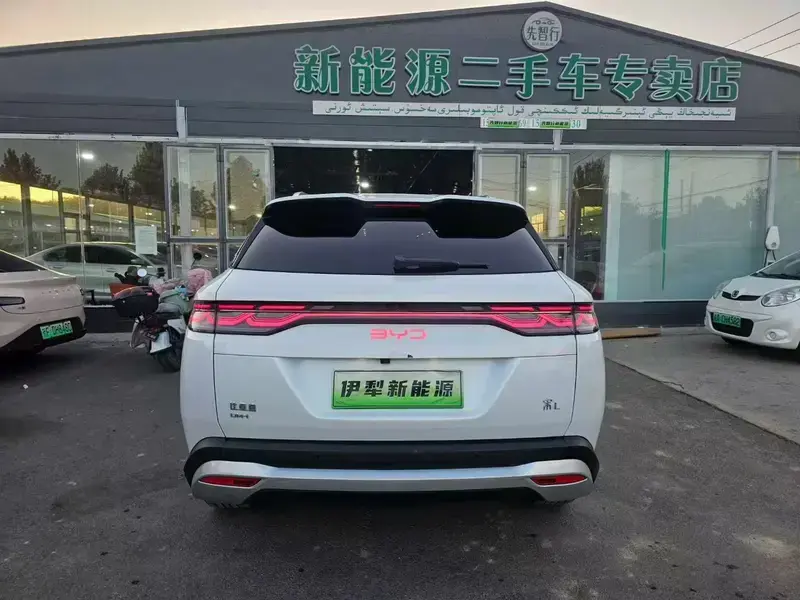 2024 BYD Song L с пробегом 38 000 км