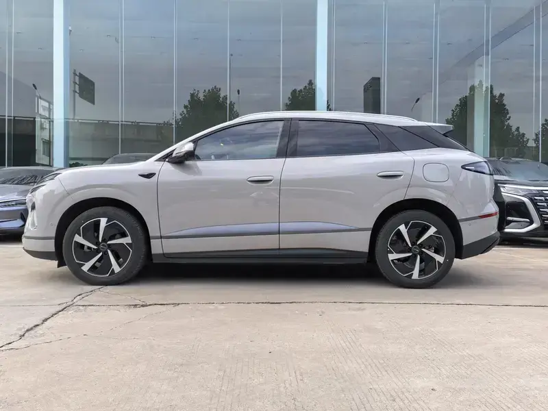 2025 BYD Sea Lion 06 с пробегом 4 600 км
