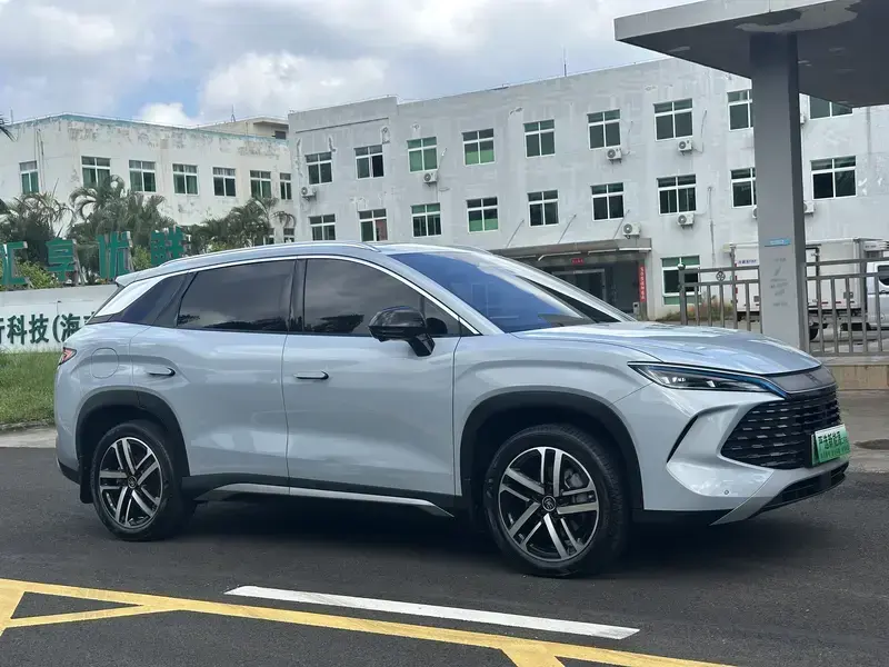2024 BYD Song L с пробегом 29 000 км