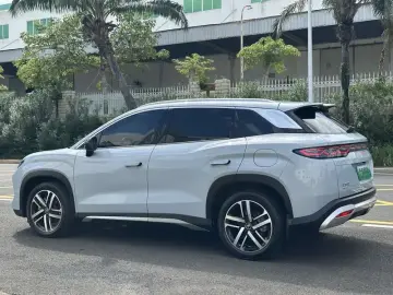 2024 BYD Song L с пробегом 29 000 км