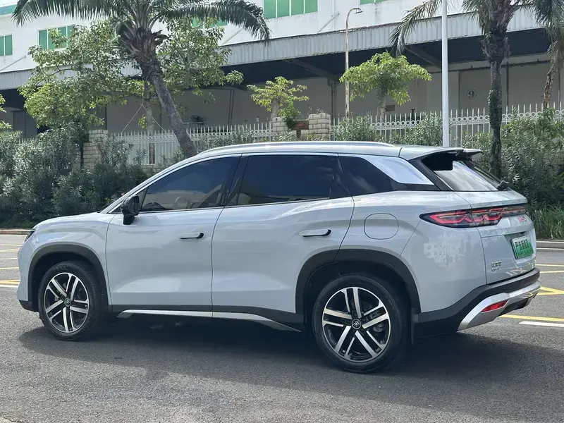 2024 BYD Song L с пробегом 29 000 км