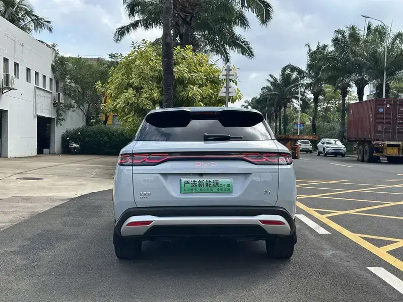 2024 BYD Song L с пробегом 29 000 км