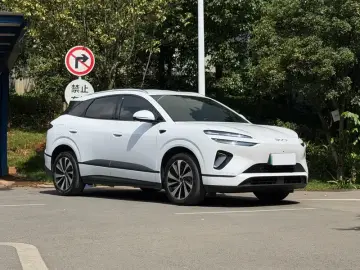2025 BYD Sea Lion 06 с пробегом 30 000 км