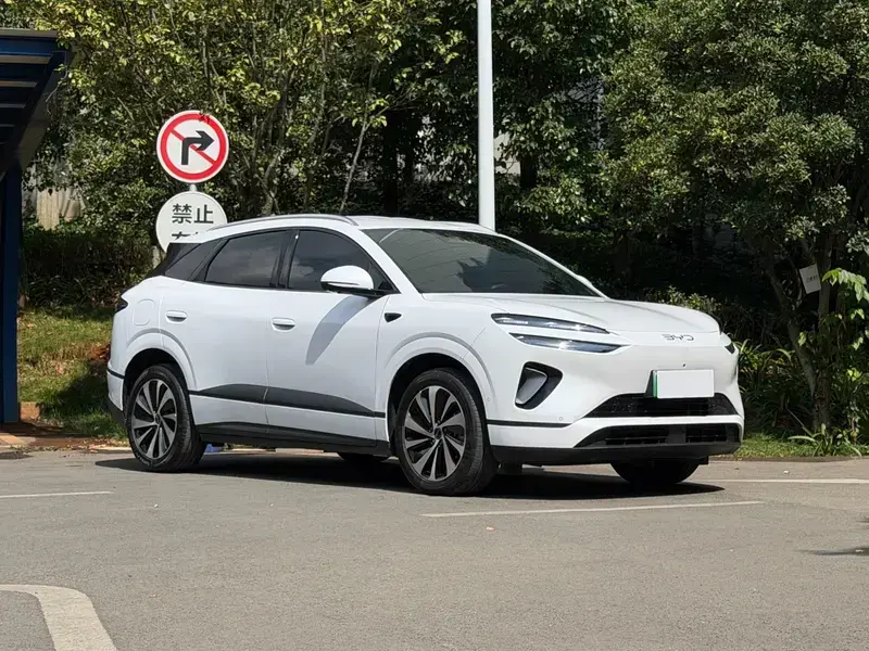2025 BYD Sea Lion 06 с пробегом 30 000 км