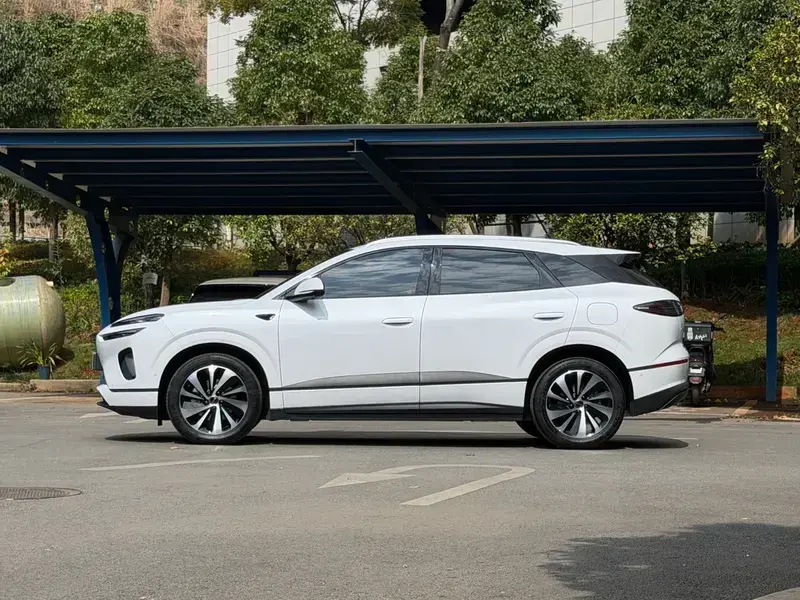 2025 BYD Sea Lion 06 с пробегом 30 000 км