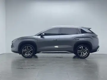 2024 BYD Song L с пробегом 26 900 км