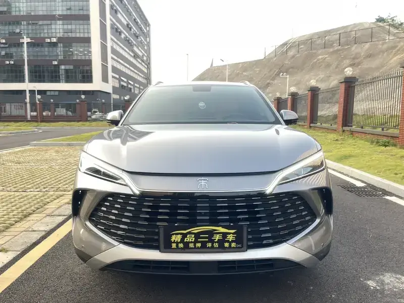 2025 BYD Song L с пробегом 44 000 км