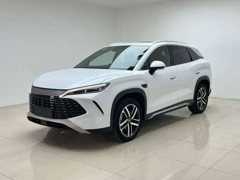 2026 BYD Song L с пробегом 400 км