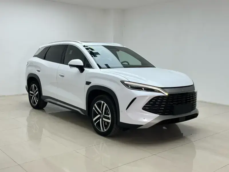 2026 BYD Song L с пробегом 400 км