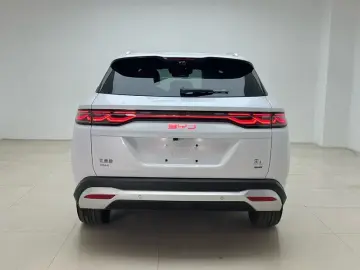 2026 BYD Song L с пробегом 400 км