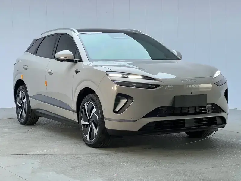 2025 BYD Sea Lion 06 с пробегом 15 000 км