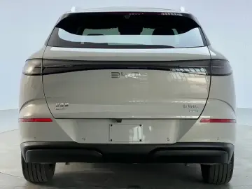 2025 BYD Sea Lion 06 с пробегом 15 000 км