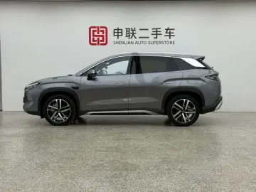 2025 BYD Song L с пробегом 6 900 км