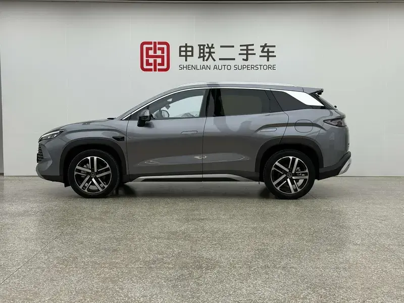 2025 BYD Song L с пробегом 6 900 км