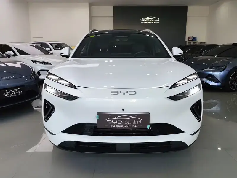 2025 BYD Sea Lion 06 с пробегом 10 000 км