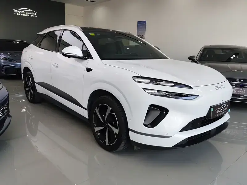 2025 BYD Sea Lion 06 с пробегом 10 000 км