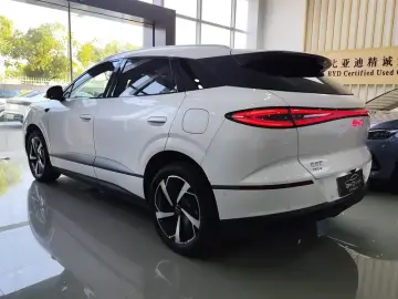2025 BYD Sea Lion 06 с пробегом 10 000 км
