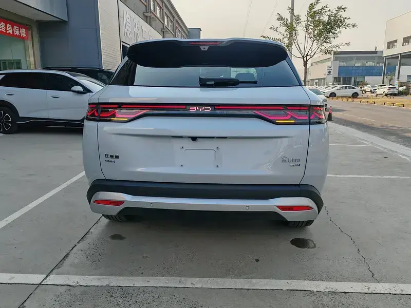 2026 BYD Song Ultra с пробегом 1 600 км