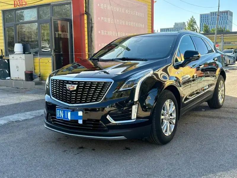 2022 Cadillac XT5 с пробегом 21 000 км