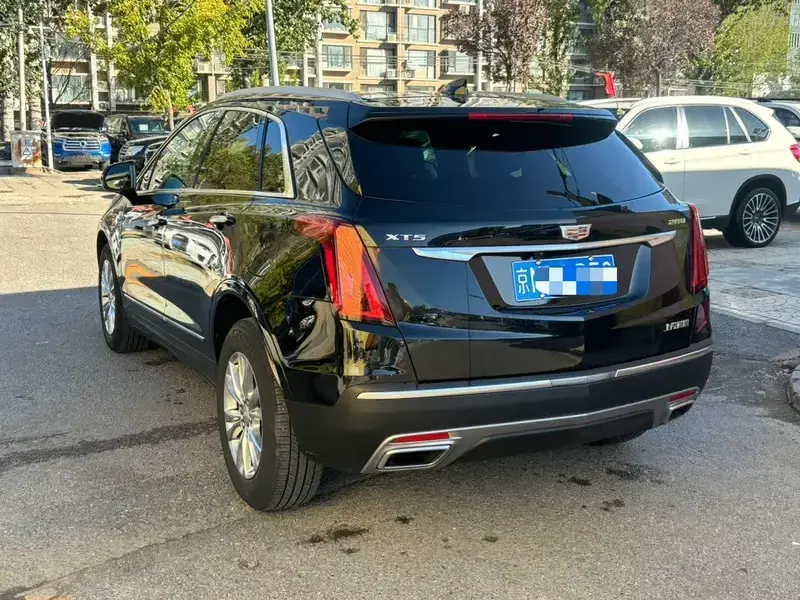 2022 Cadillac XT5 с пробегом 21 000 км