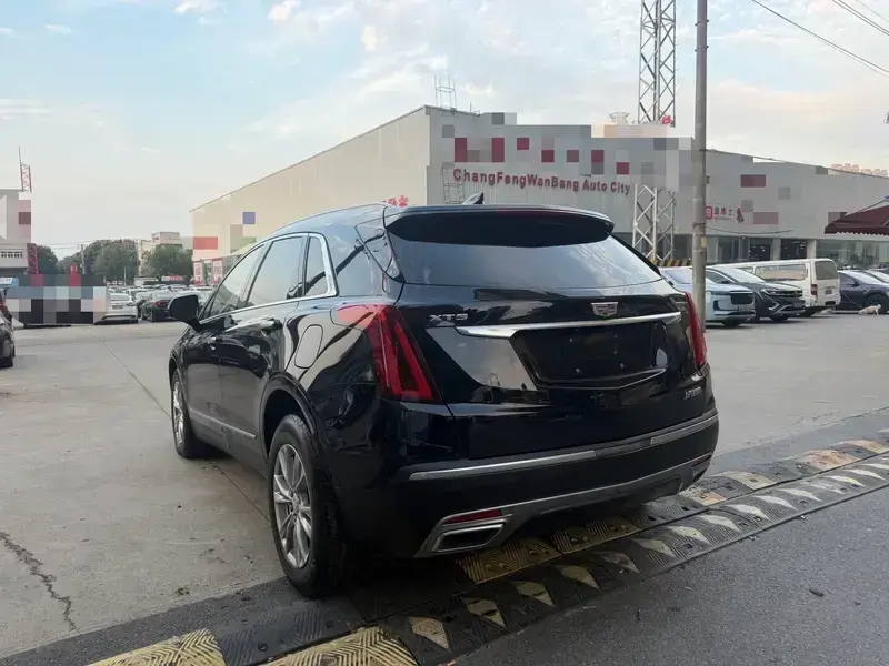 2021 Cadillac XT5 с пробегом 90 000 км