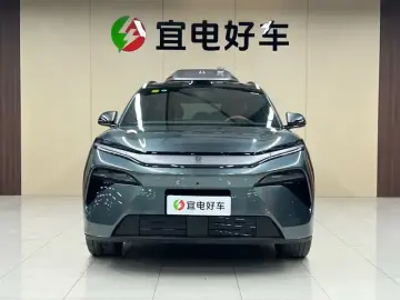 2025 BYD Tang L с пробегом 8 000 км