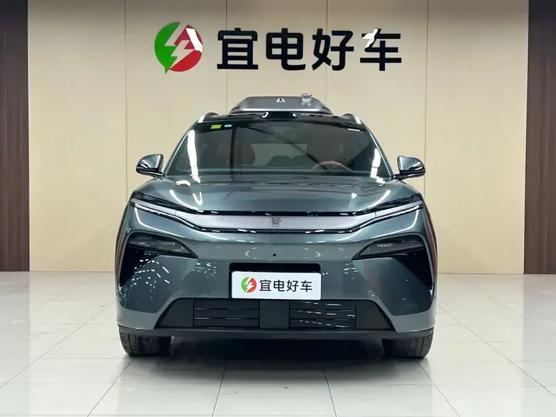 2025 BYD Tang L с пробегом 8 000 км