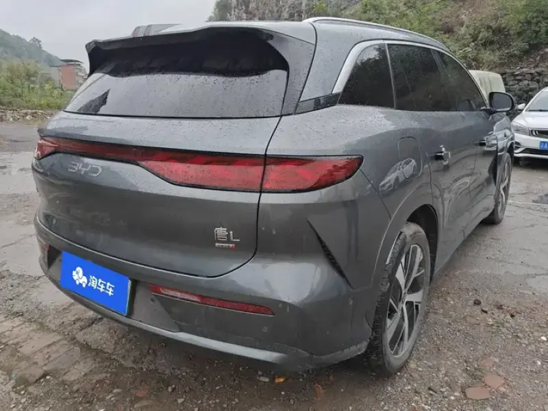 2025 BYD Tang L с пробегом 14 000 км
