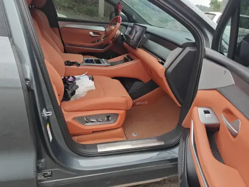 2025 BYD Tang L с пробегом 14 000 км