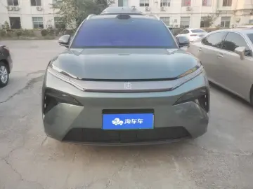2025 BYD Tang L с пробегом 15 000 км