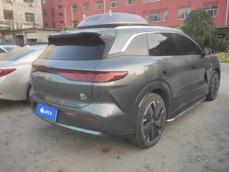 2025 BYD Tang L с пробегом 15 000 км