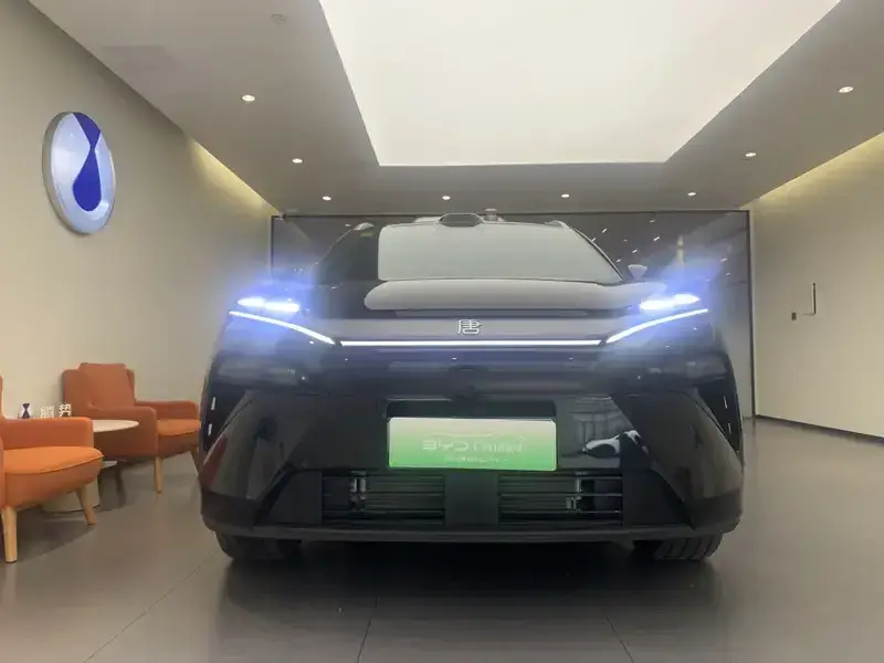 2025 BYD Tang L с пробегом 2 500 км
