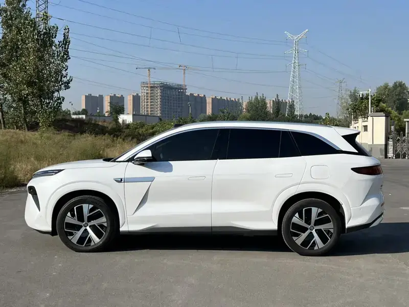 2025 BYD Tang L с пробегом 5 000 км