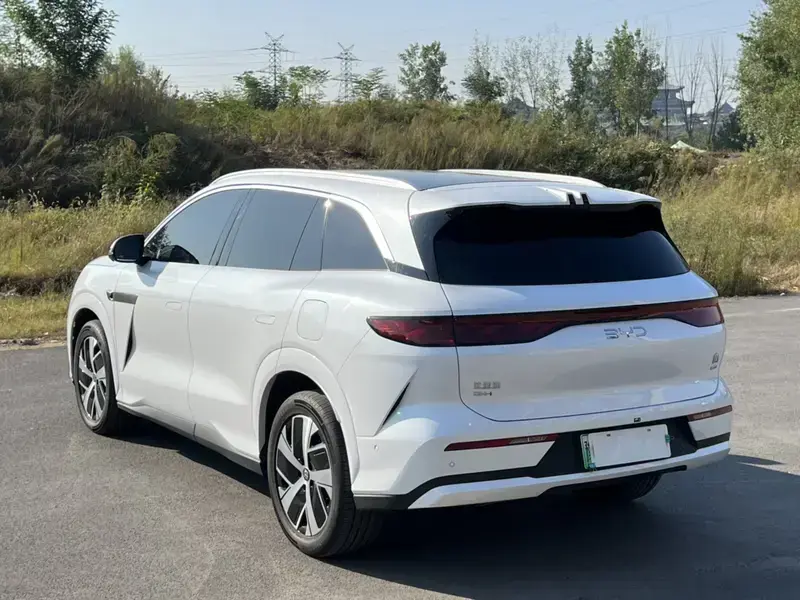 2025 BYD Tang L с пробегом 5 000 км
