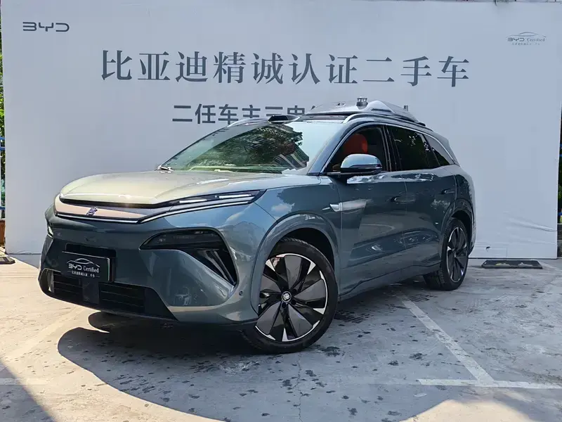 2025 BYD Tang L с пробегом 16 800 км