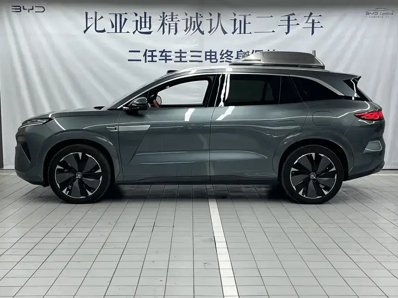 2025 BYD Tang L с пробегом 4 000 км