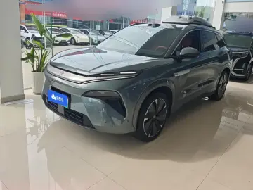 BYD Tang L