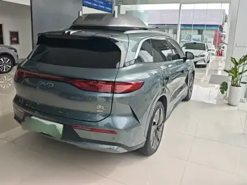 2025 BYD Tang L с пробегом 7 000 км