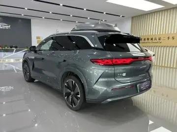 2025 BYD Tang L с пробегом 6 300 км