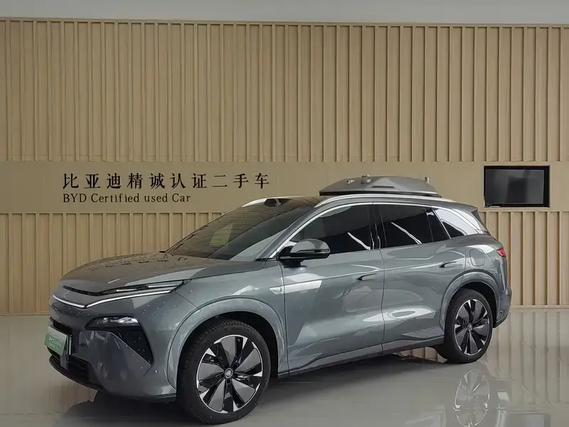 2025 BYD Tang L с пробегом 12 000 км