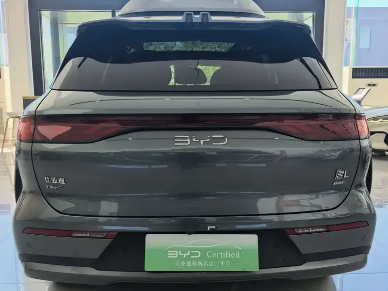 2025 BYD Tang L с пробегом 12 000 км