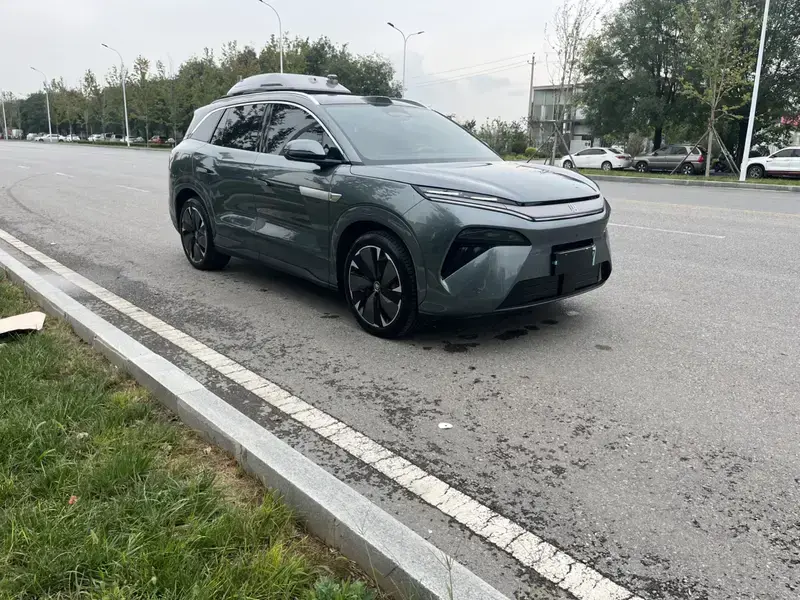 2025 BYD Tang L с пробегом 17 000 км