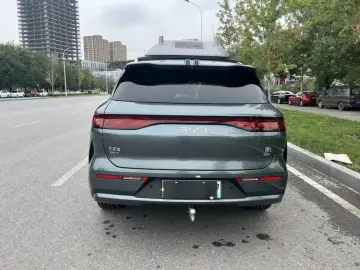 2025 BYD Tang L с пробегом 17 000 км