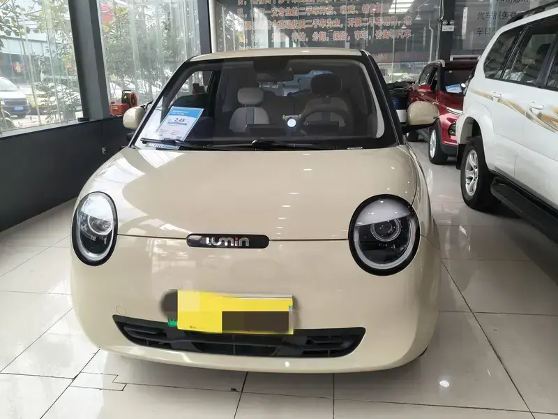 2022 Changan Lumin с пробегом 20 000 км