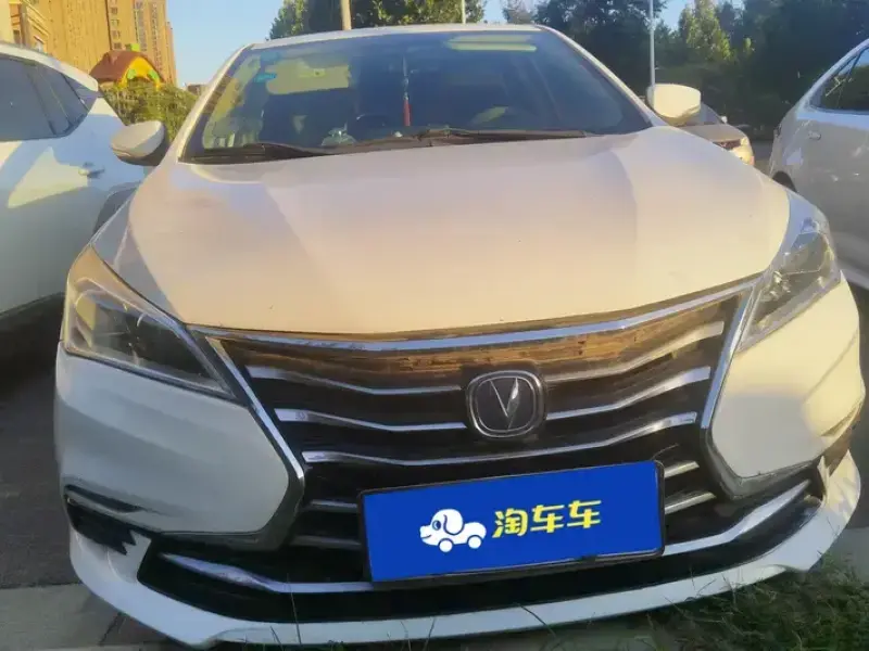 2018 Changan Eado DT с пробегом 18 000 км