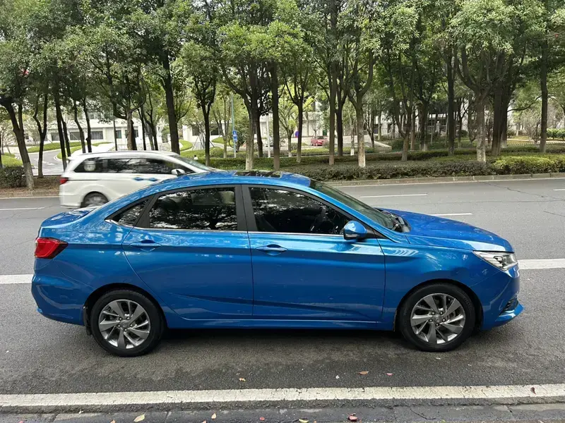 2018 Changan Eado DT с пробегом 80 000 км