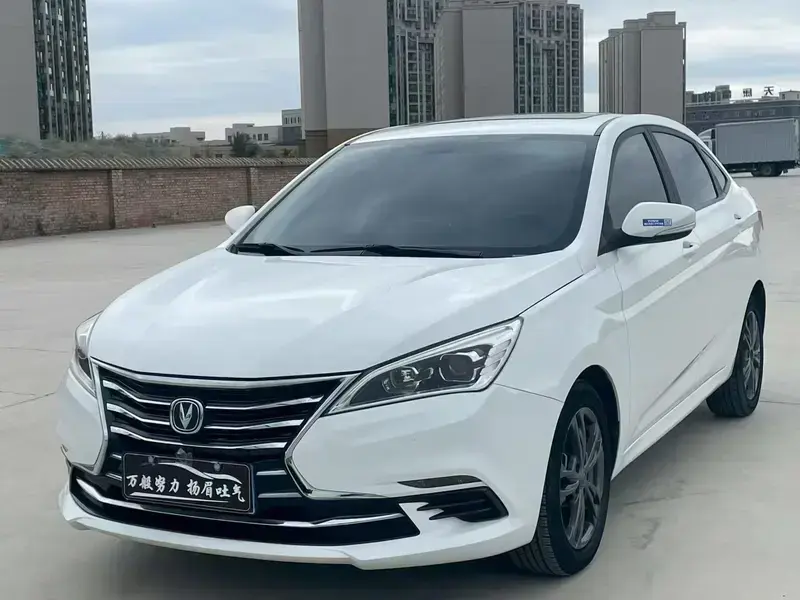 2019 Changan Eado DT с пробегом 17 000 км
