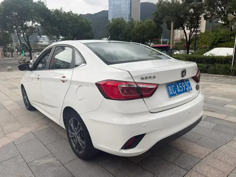 2019 Changan Eado DT с пробегом 50 000 км