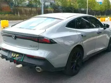 2023 Changan UNI-V с пробегом 58 000 км