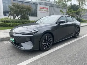 2024 Changan UNI-V с пробегом 100 км